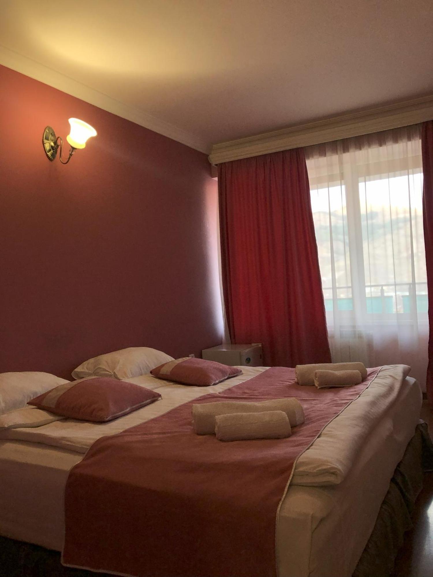 Goris Hotel Exterior photo