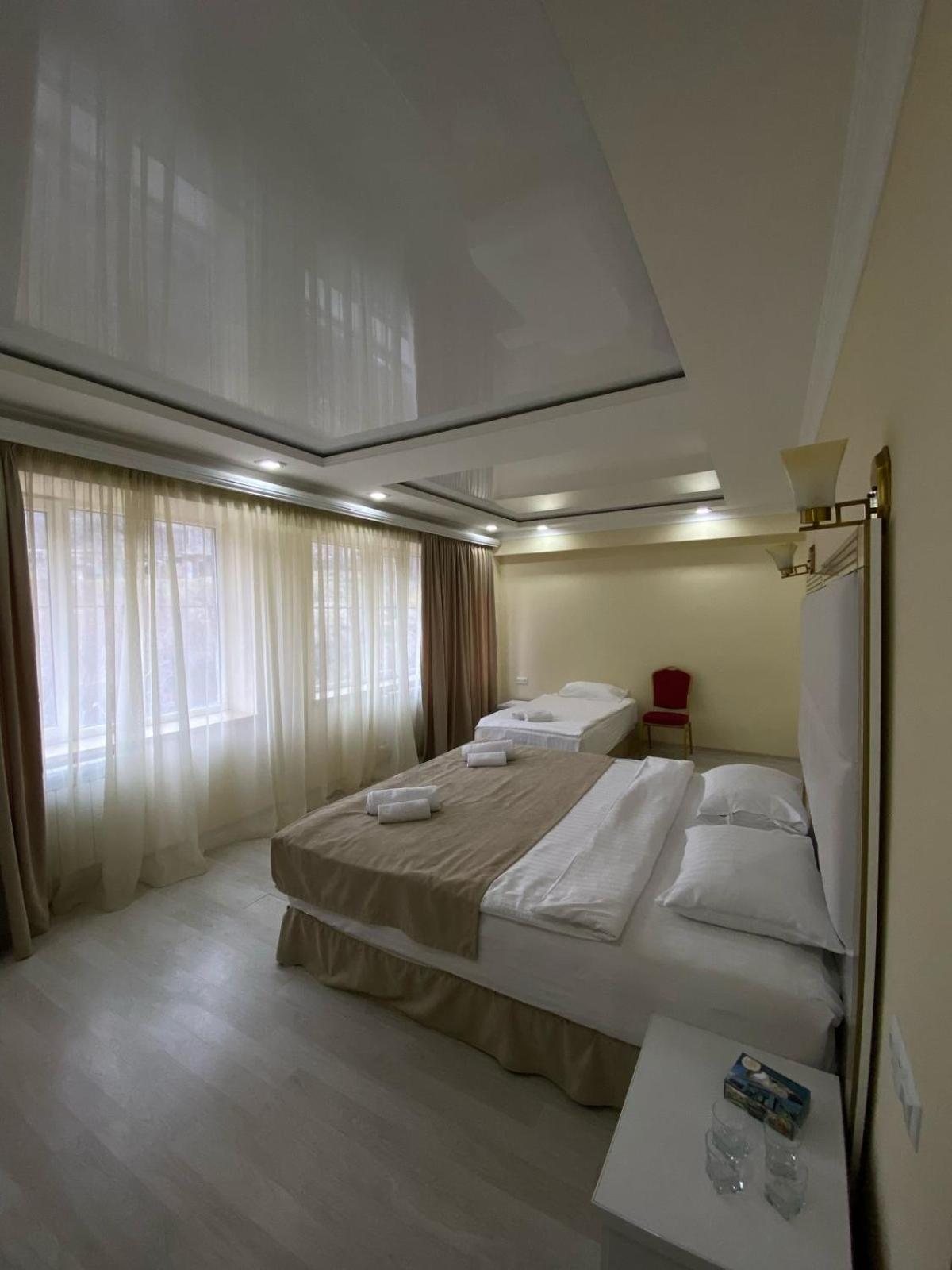 Goris Hotel Exterior photo